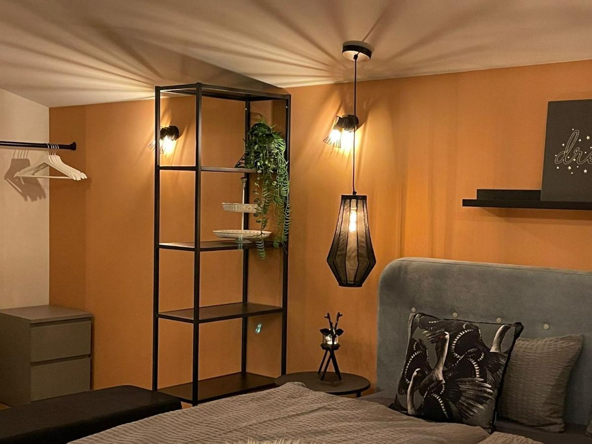 Stay At Smilla - Boutique Apartments Mit Kueche - Parken - Klima - Netflix - Waschmaschine Wiesbaden Luaran gambar